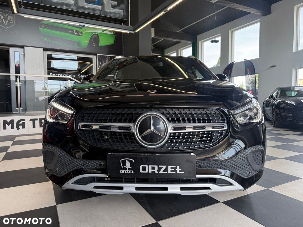 Mercedes-Benz GLA - 2