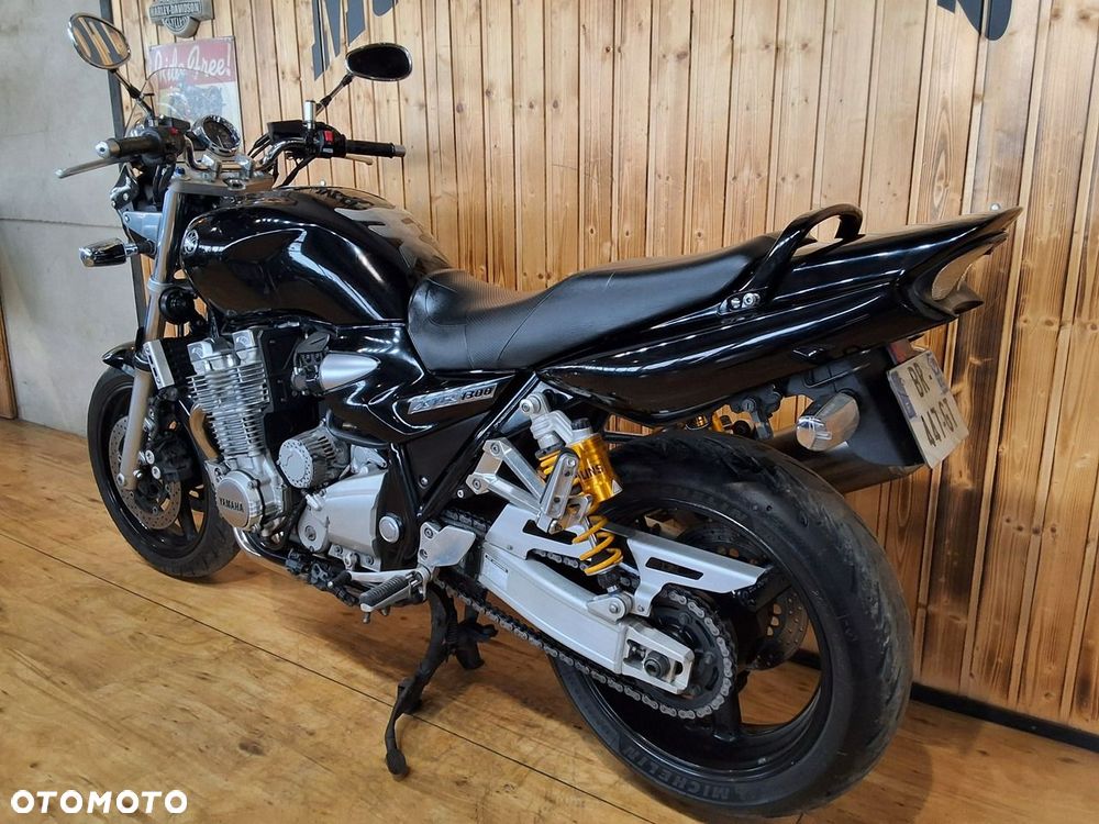 Yamaha XJR - 4