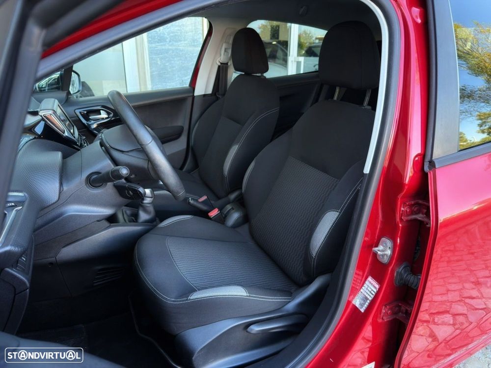 Peugeot 208 1.2 PureTech Style - 7
