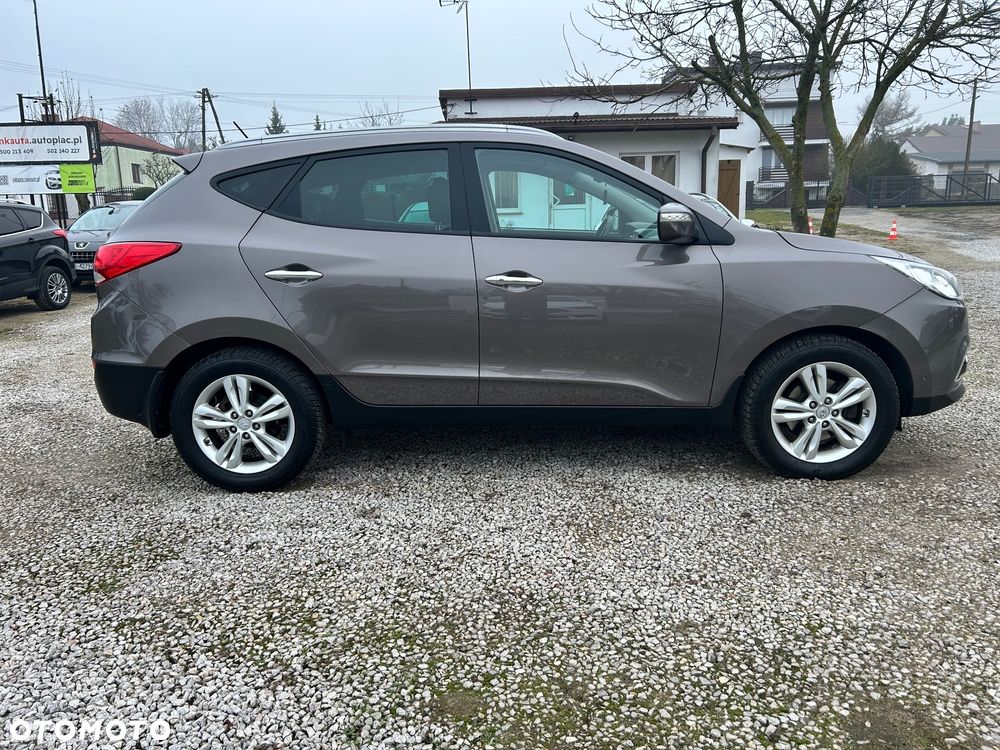 Hyundai ix35 blue 1.6 2WD Finale Gold - 4