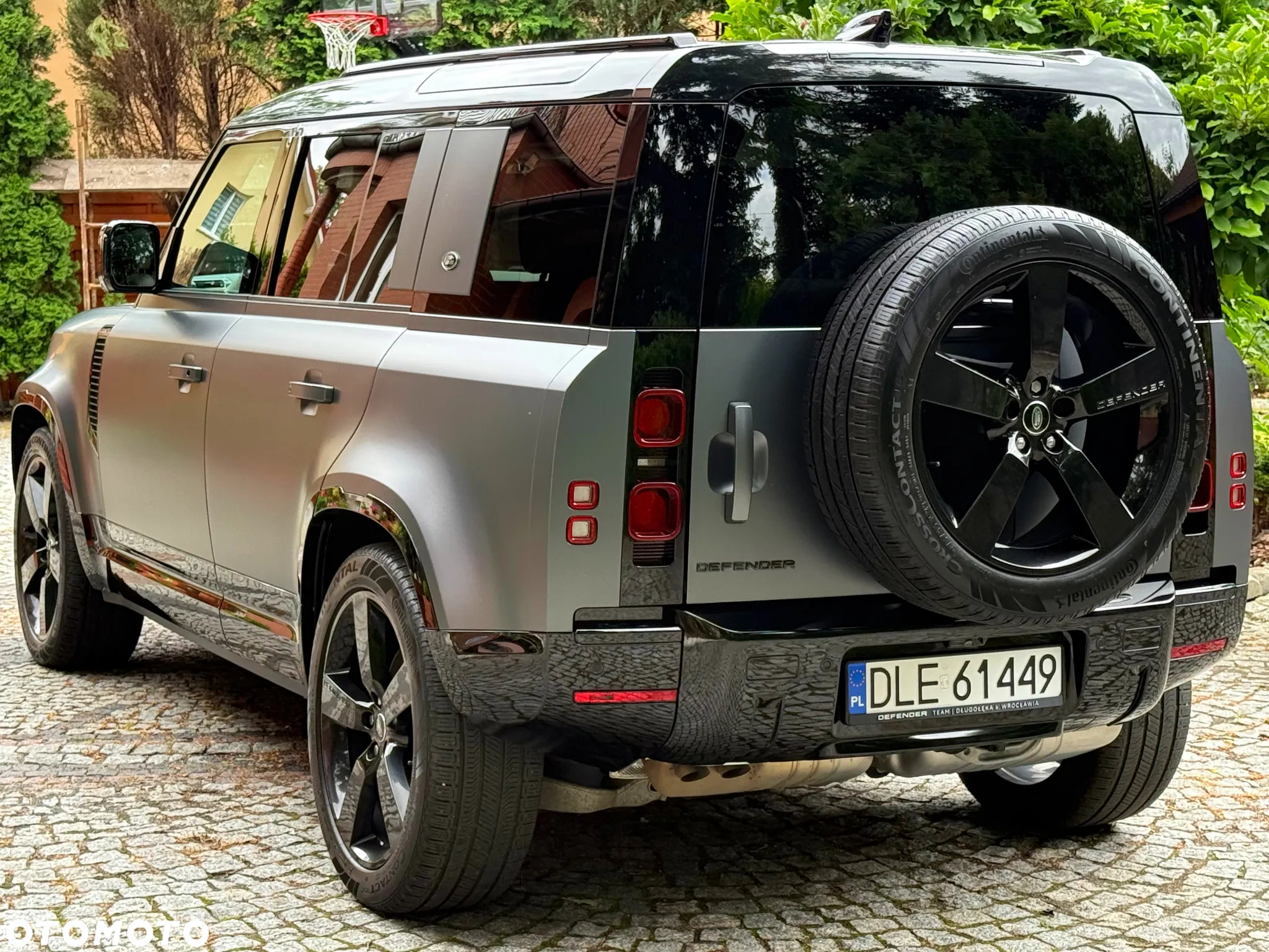 Land Rover Defender 110 2.0 D240 SE