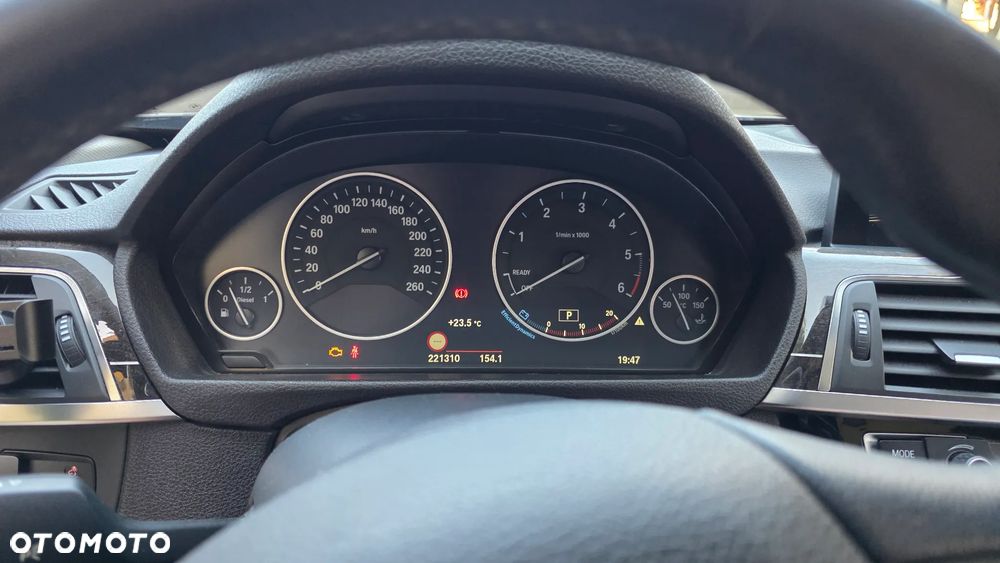 BMW Seria 3 320d Luxury Line - 17