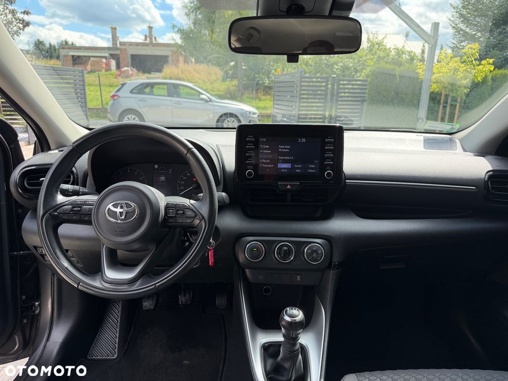 Toyota Yaris 1.5 Comfort - 25
