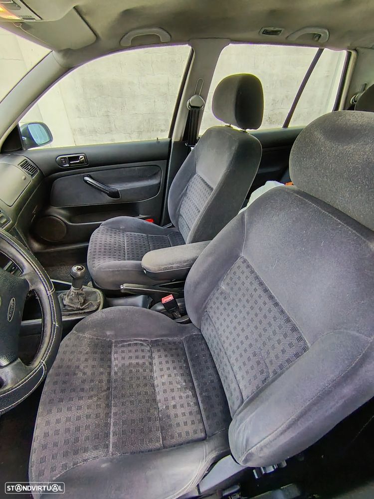 VW Golf 1.4i Conceptline - 9