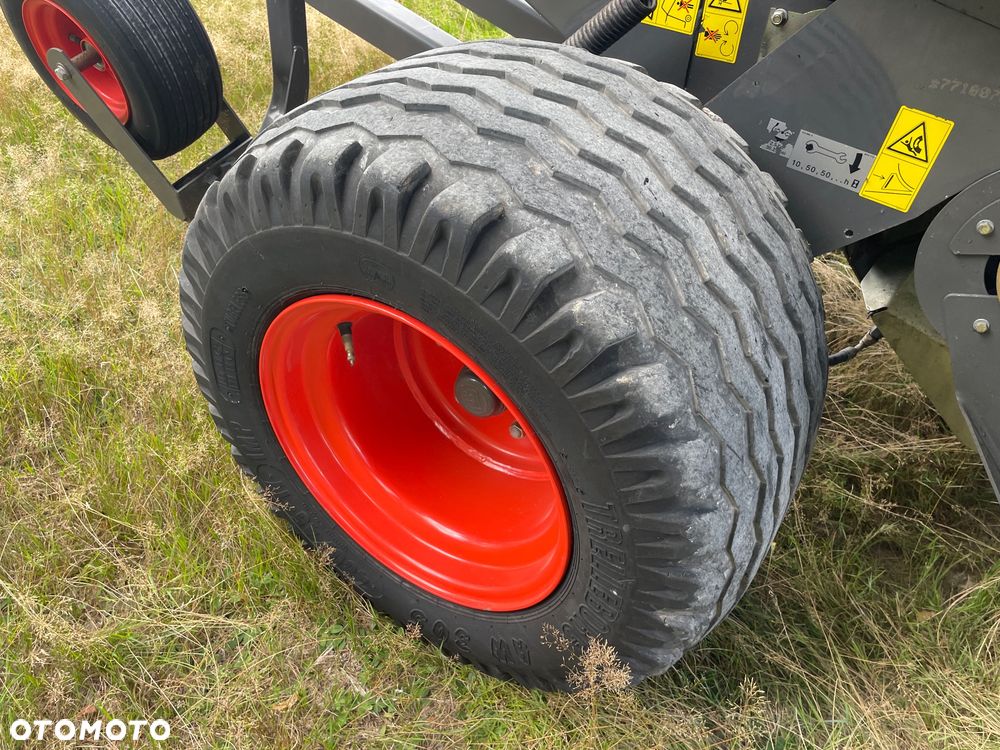 Claas Variant 370 - 11