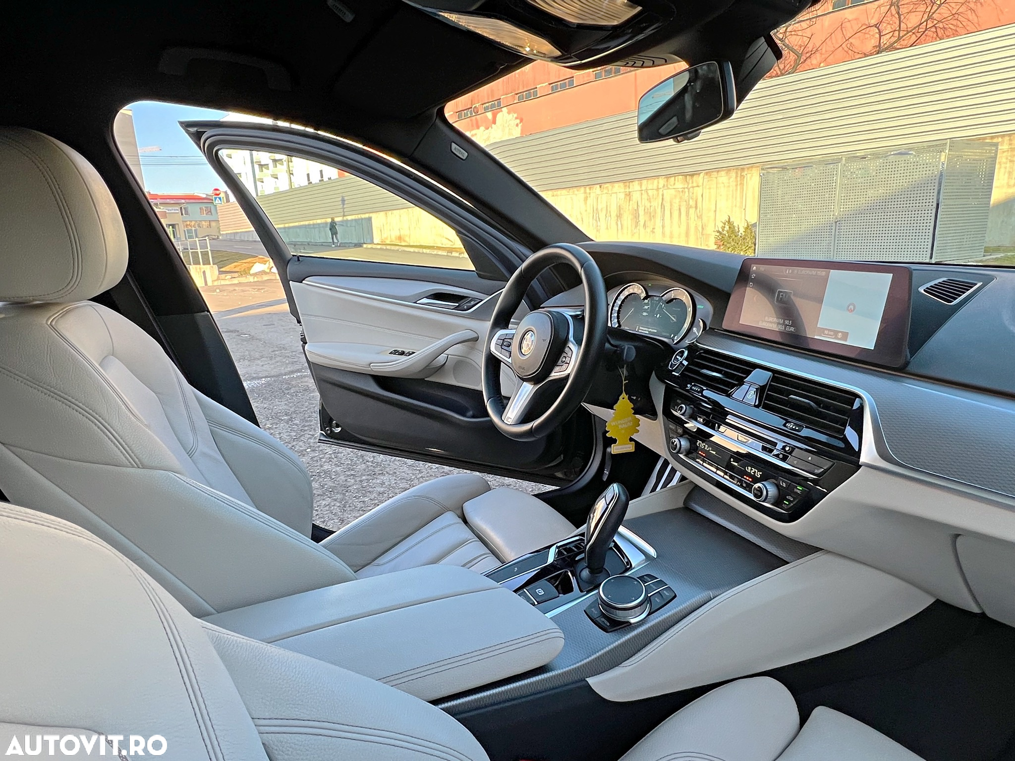BMW Seria 5 520d Aut. M Sport Edition - 11