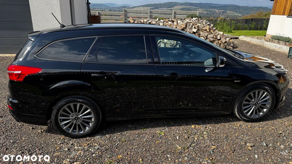 Ford Focus 1.5 EcoBoost ST-Line - 19