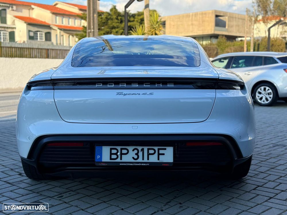 Porsche Taycan 4S - 22
