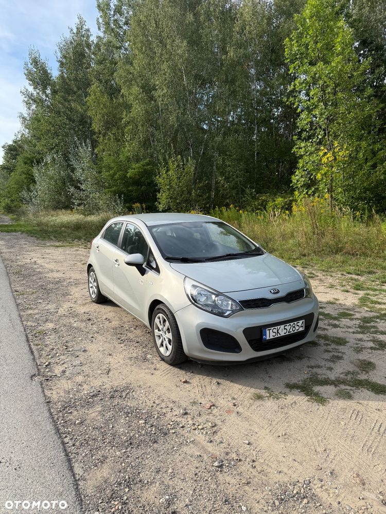 Kia Rio 1.2 L - 9
