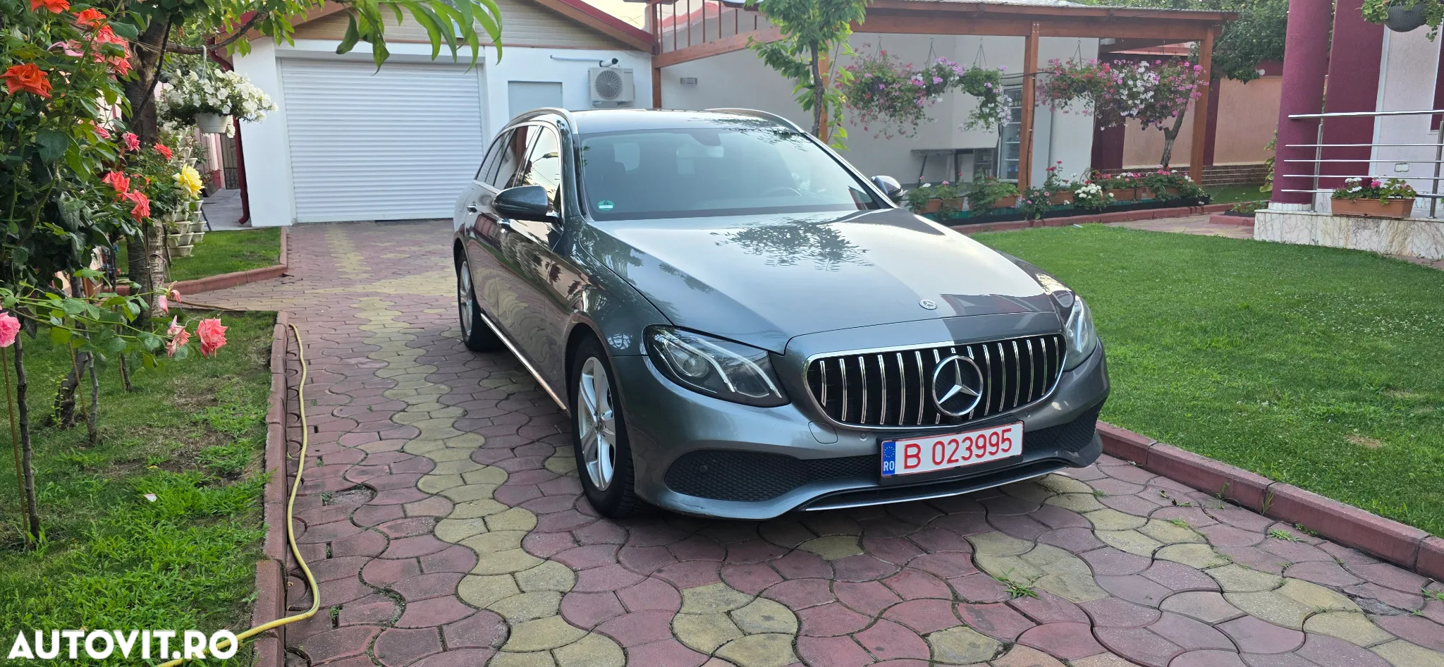 Mercedes-Benz E 200 d T 9G-TRONIC Avantgarde - 3