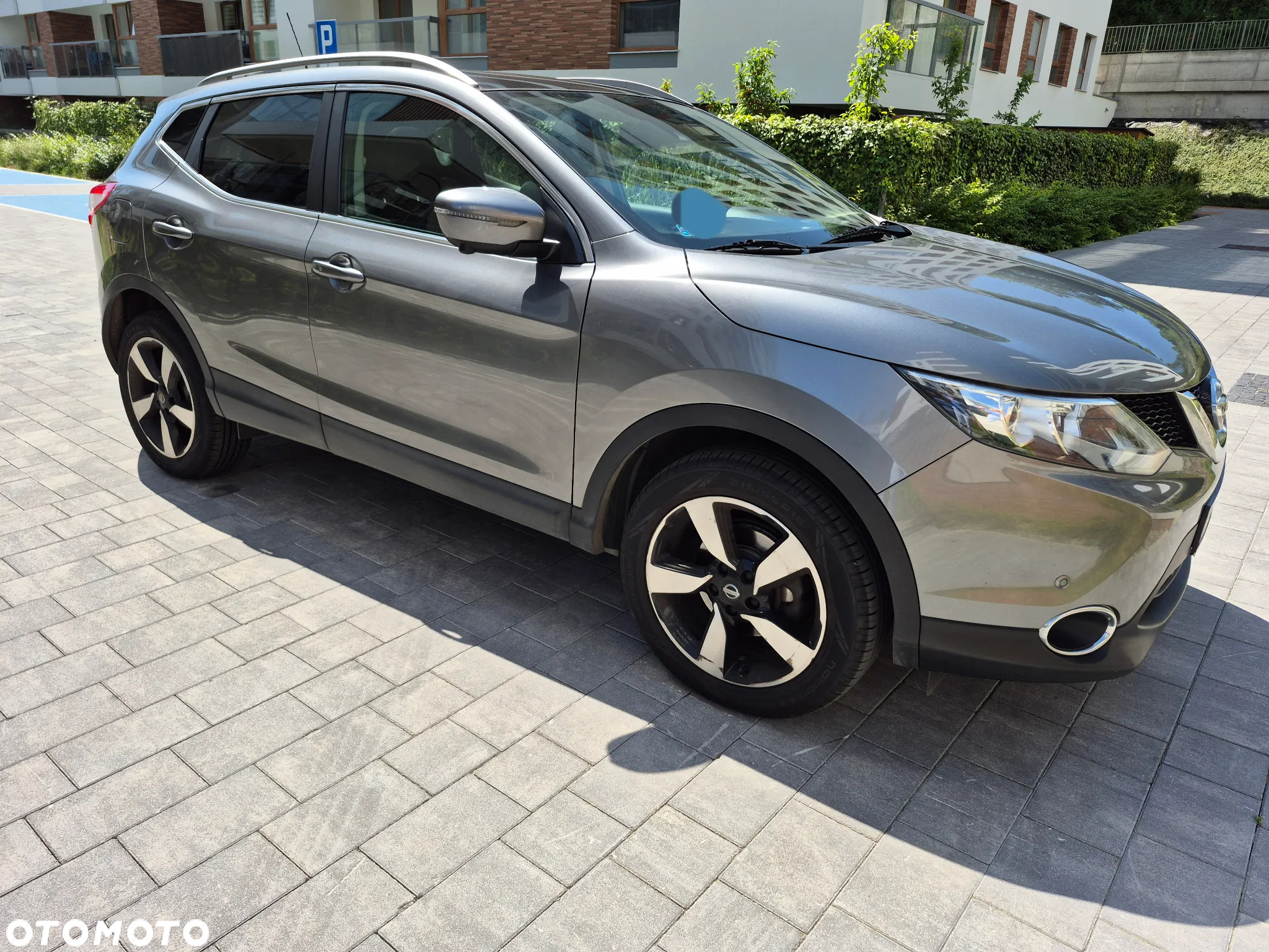 Nissan Qashqai - 2
