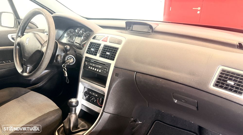 Peugeot 307 1.6 HDi Executive - 11