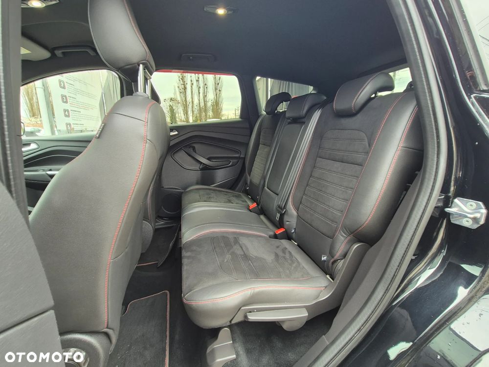 Ford Kuga 2.0 TDCi 4x4 ST-Line - 29