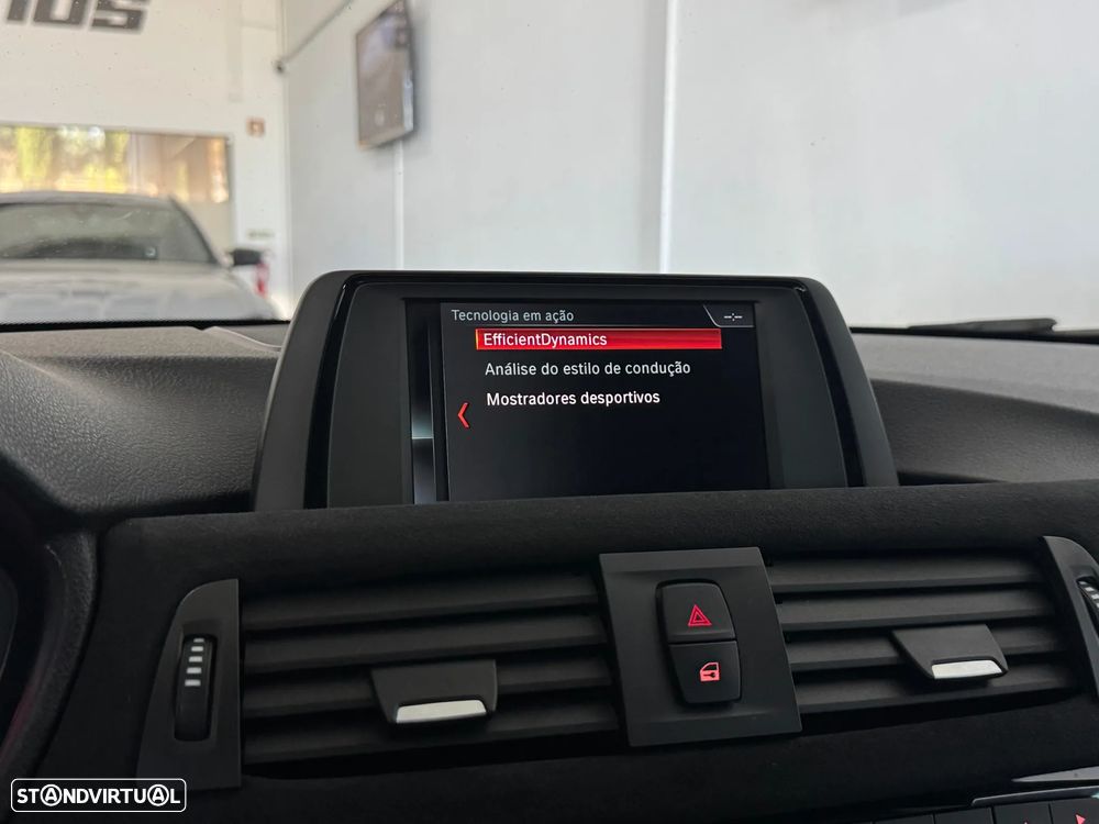 BMW 330 i Pack M Auto - 39