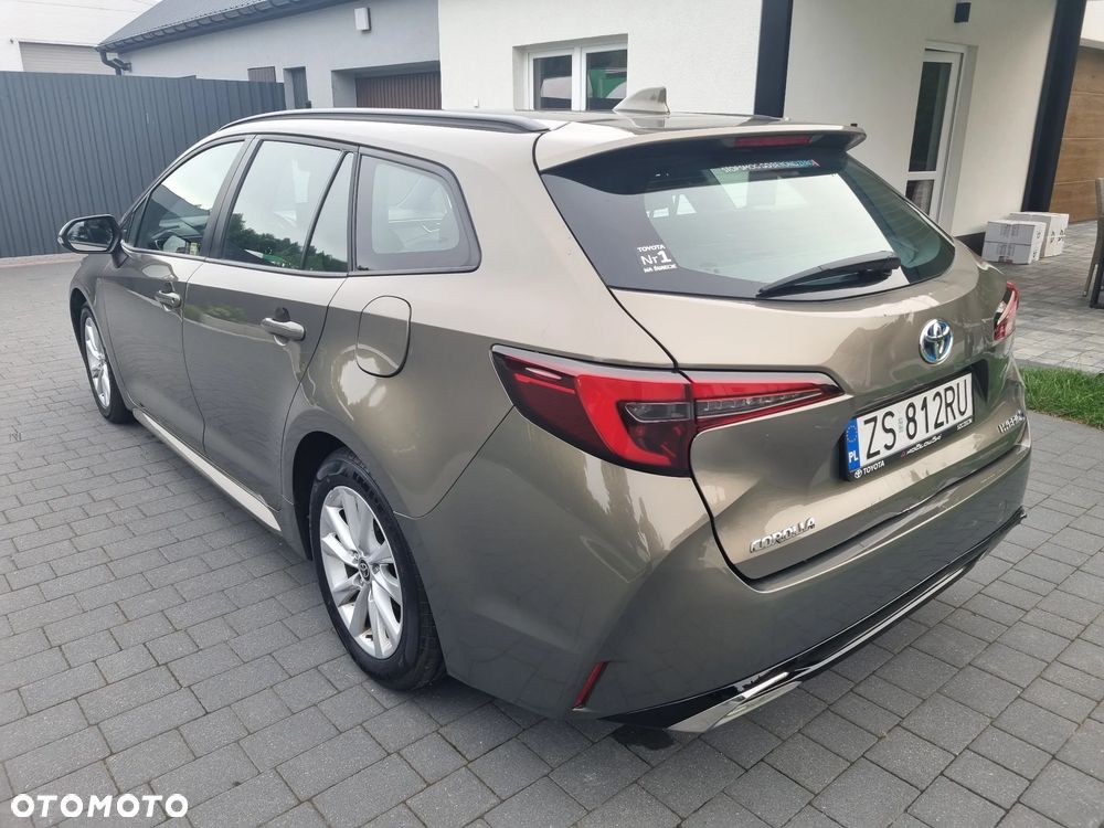 Toyota Corolla 1.8 Hybrid Executive - 3