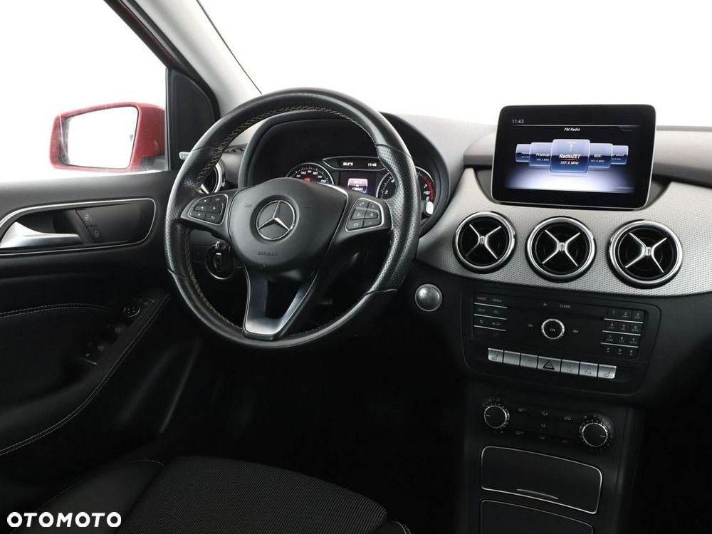 Mercedes-Benz Klasa B 200 7G-DCT UrbanStyle Edition - 17