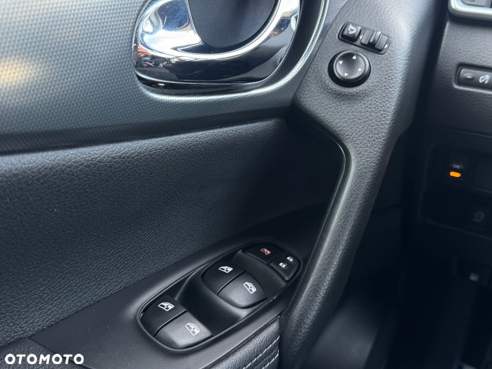 Nissan Qashqai 1.3 DIG-T ACENTA - 27