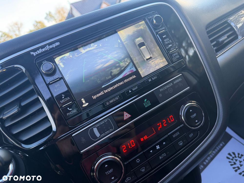 Mitsubishi Outlander 2.0 Instyle SDA 4WD CVT - 39