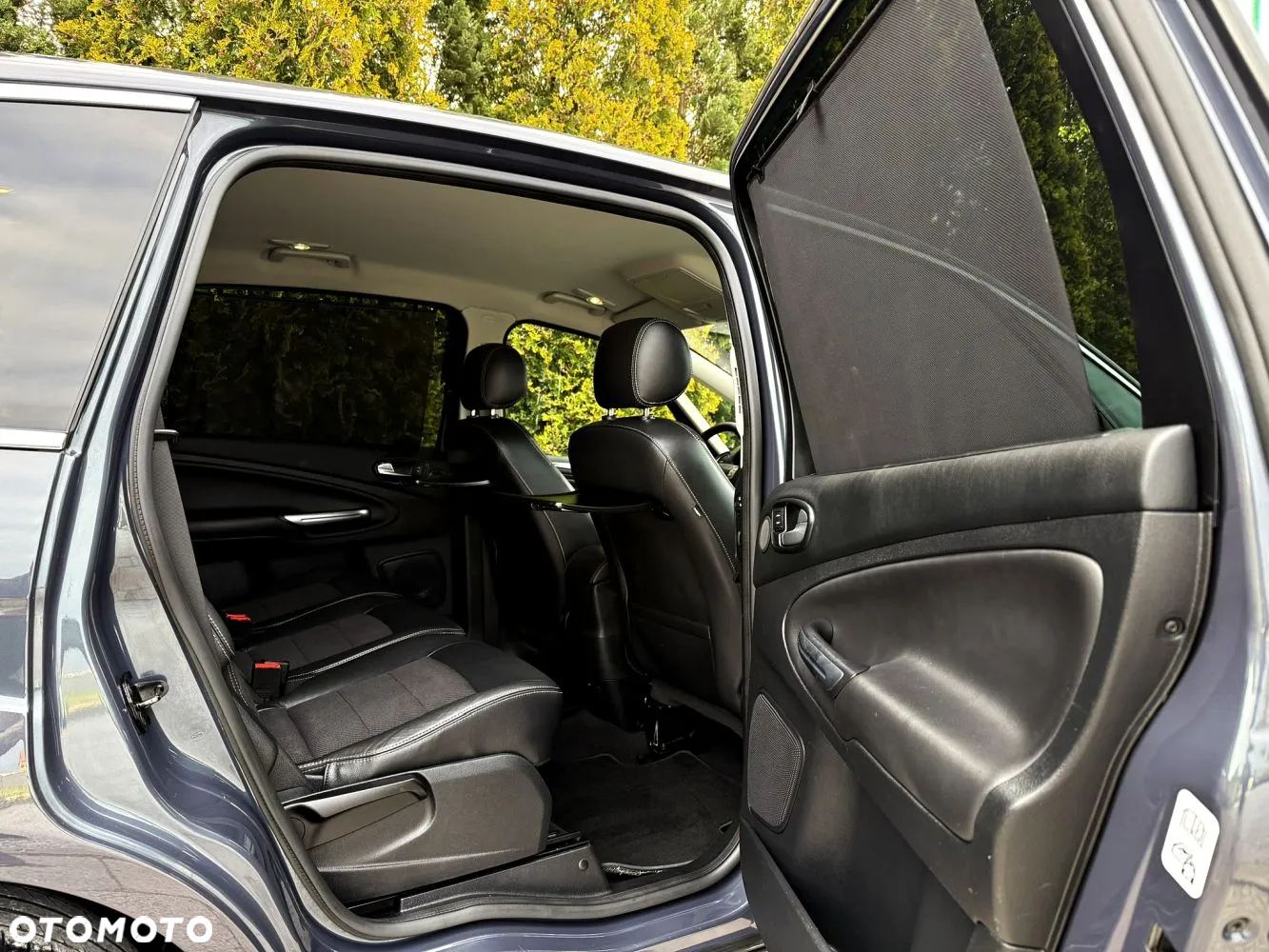 Ford S-Max - 38