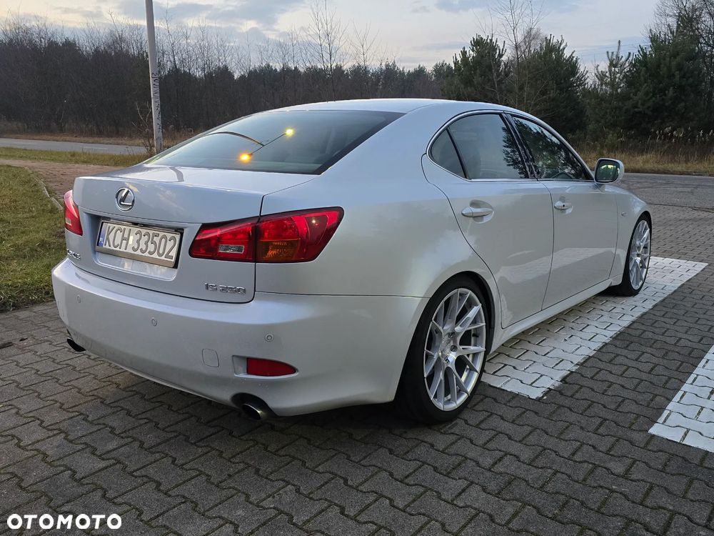 Lexus IS 250 Prestige - 4