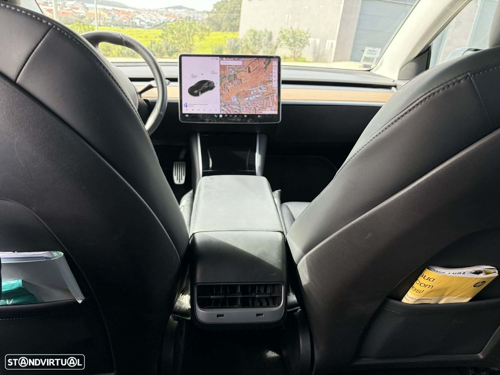 Tesla Model 3 Long-Range Dual Motor AWD - 16