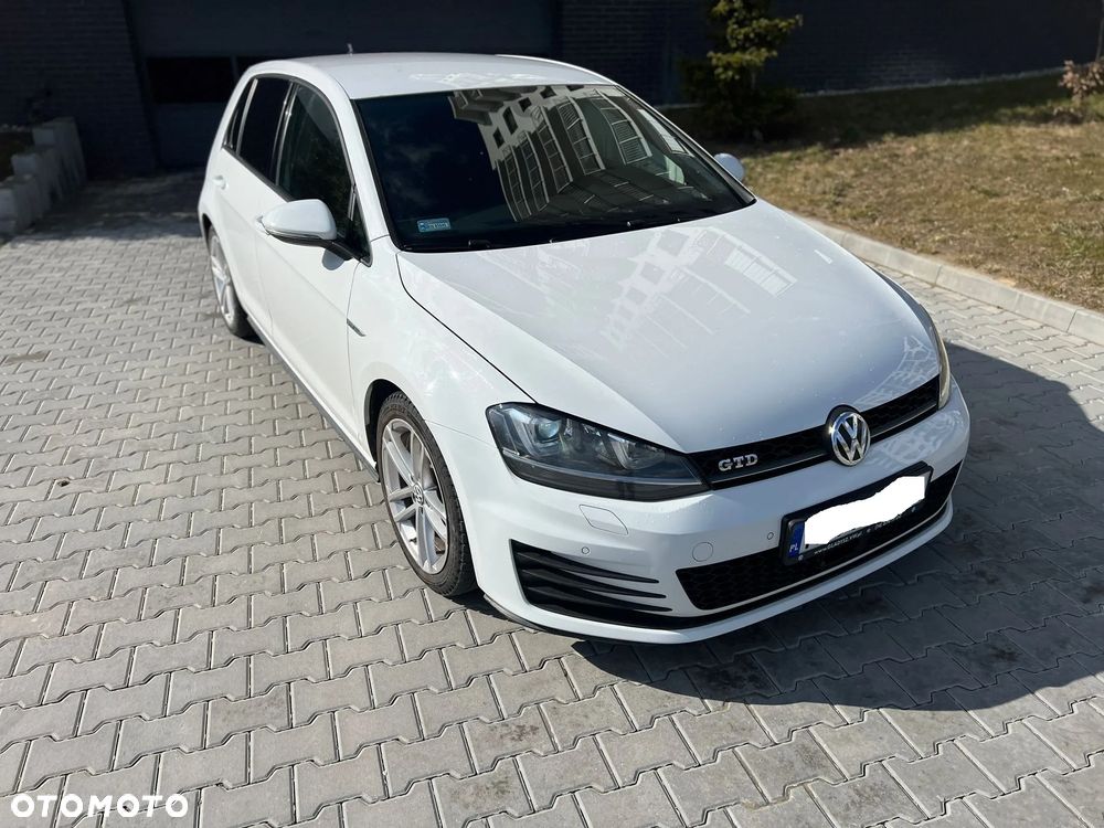Volkswagen Golf - 17