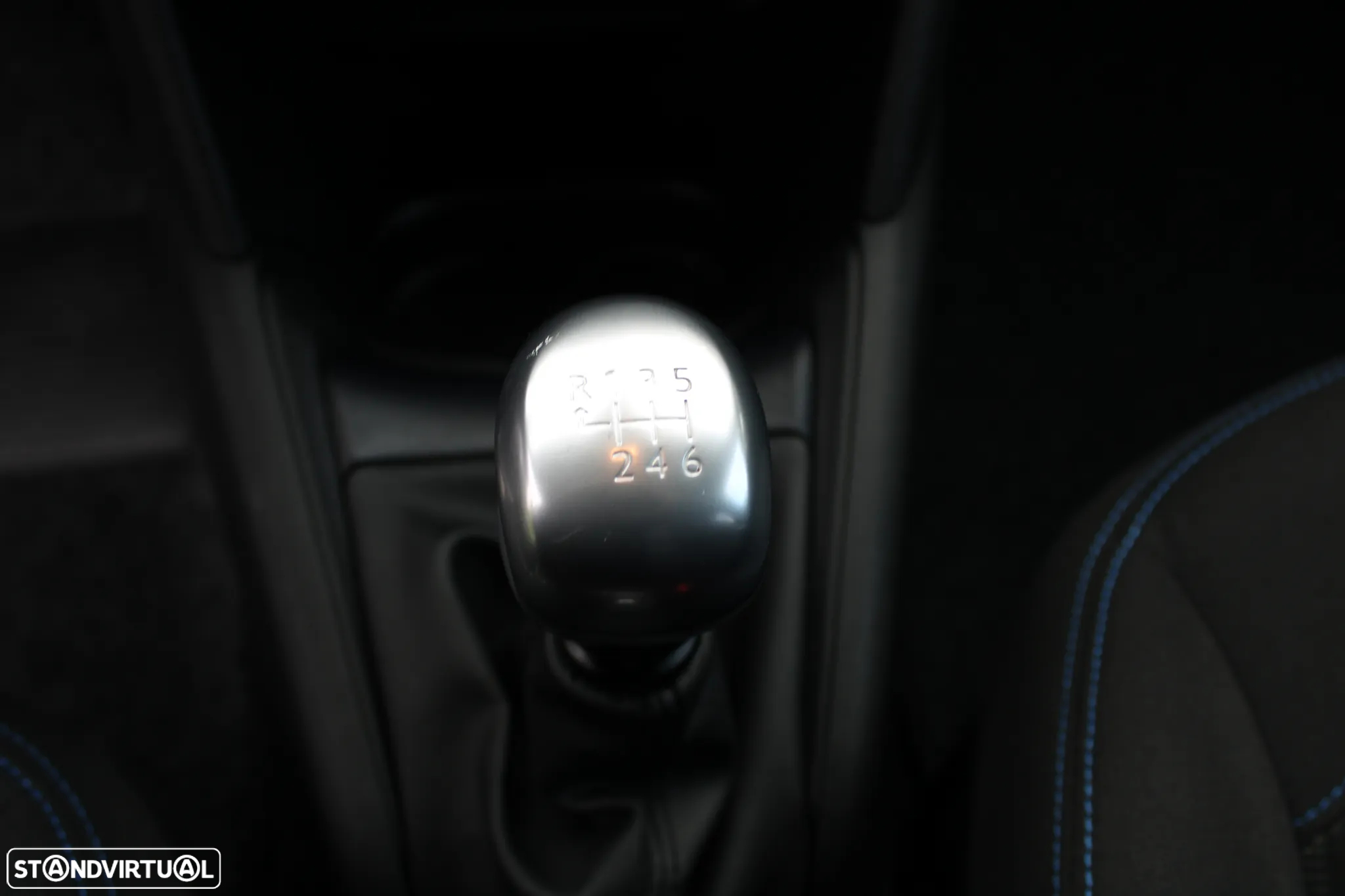Peugeot 208 1.5 BlueHDi Signature - 24