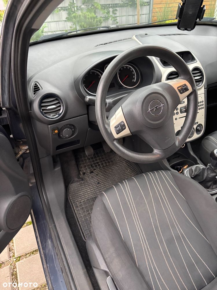 Opel Corsa - 12
