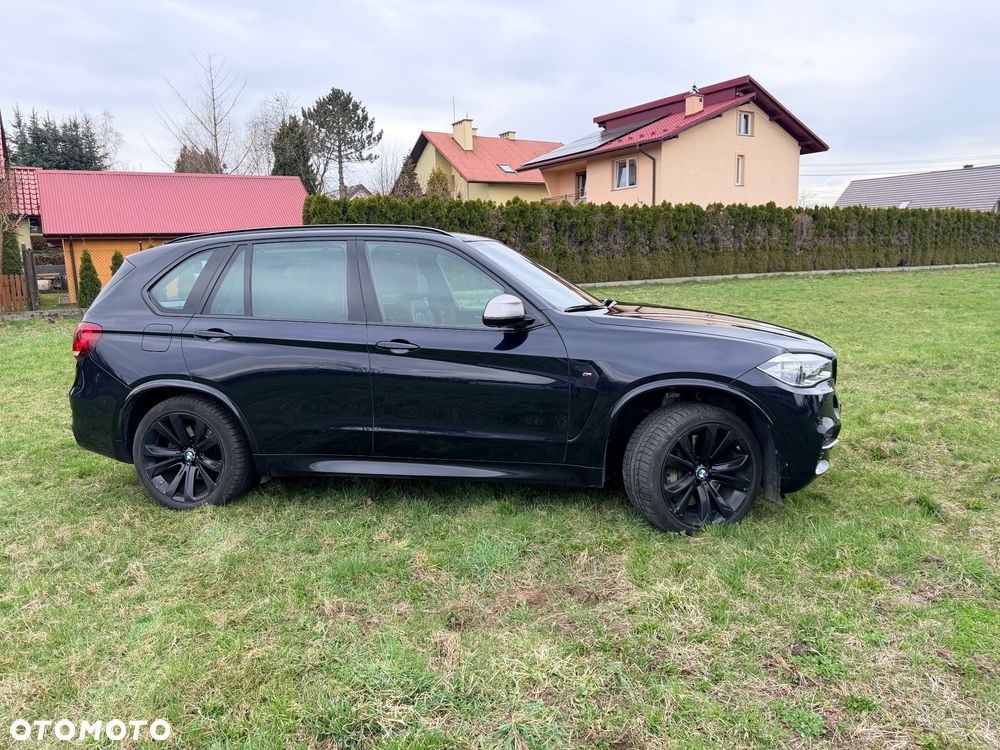 BMW X5 M M50d Sport-Aut - 4