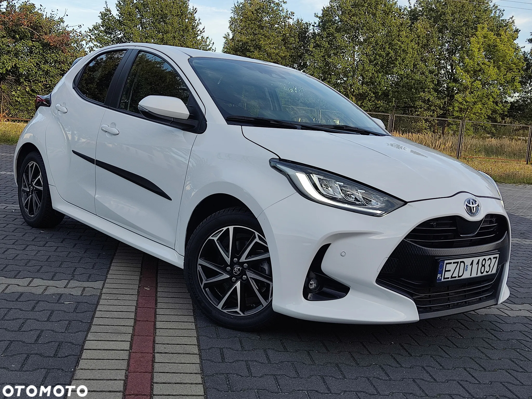 Toyota Yaris Hybrid 1.5 Executive - 2