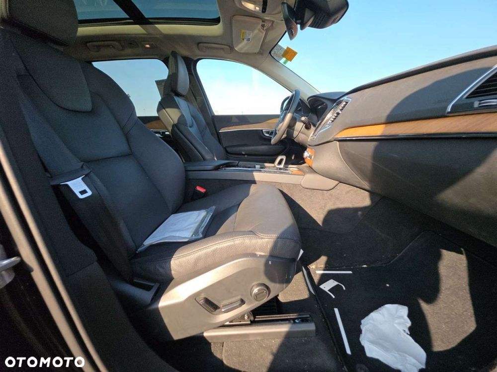 Volvo XC 90 - 19
