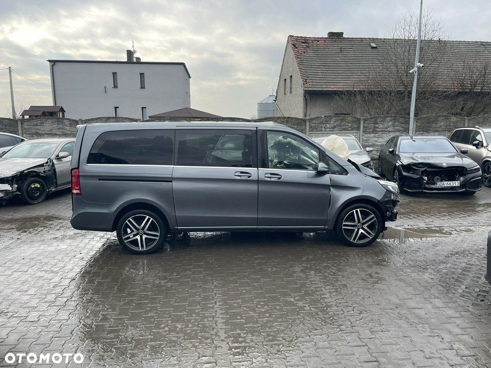 Mercedes-Benz Klasa V 300 d 4-Matic Exclusive 9G-Tronic (d³ugi) - 2