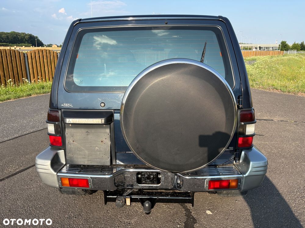 Mitsubishi Pajero - 7