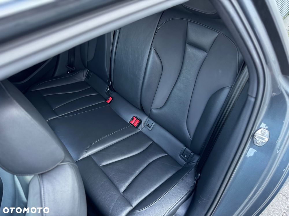 Audi A3 Sportback 1.8 TFSI S tronic S line Sportpaket - 16