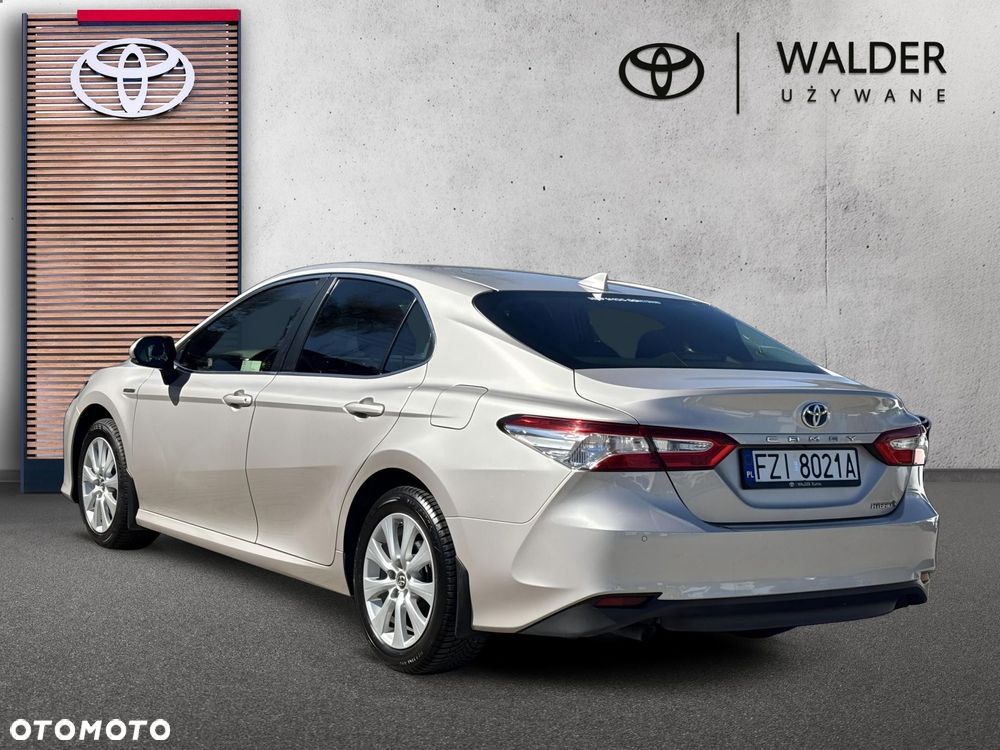 Toyota Camry 2.5 Hybrid Comfort CVT - 3
