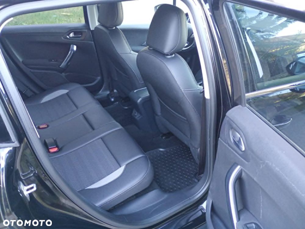 Peugeot 2008 BlueHDi 100 STOP & START Allure - 10