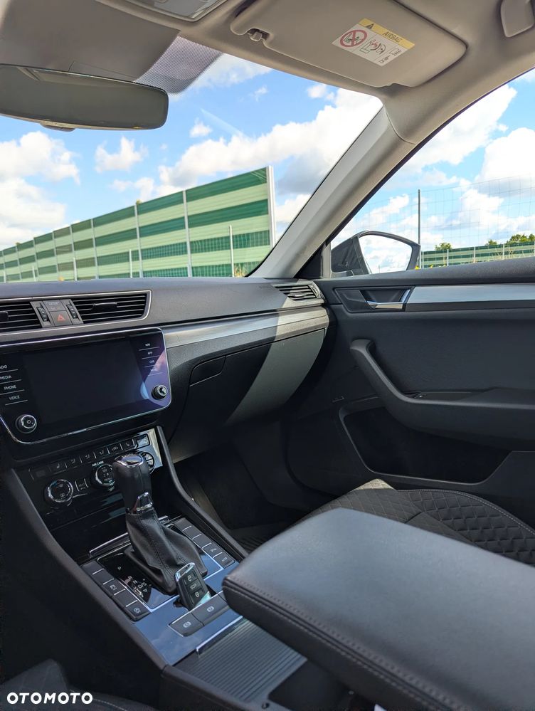 Skoda Superb 2.0 TDI Style DSG - 17