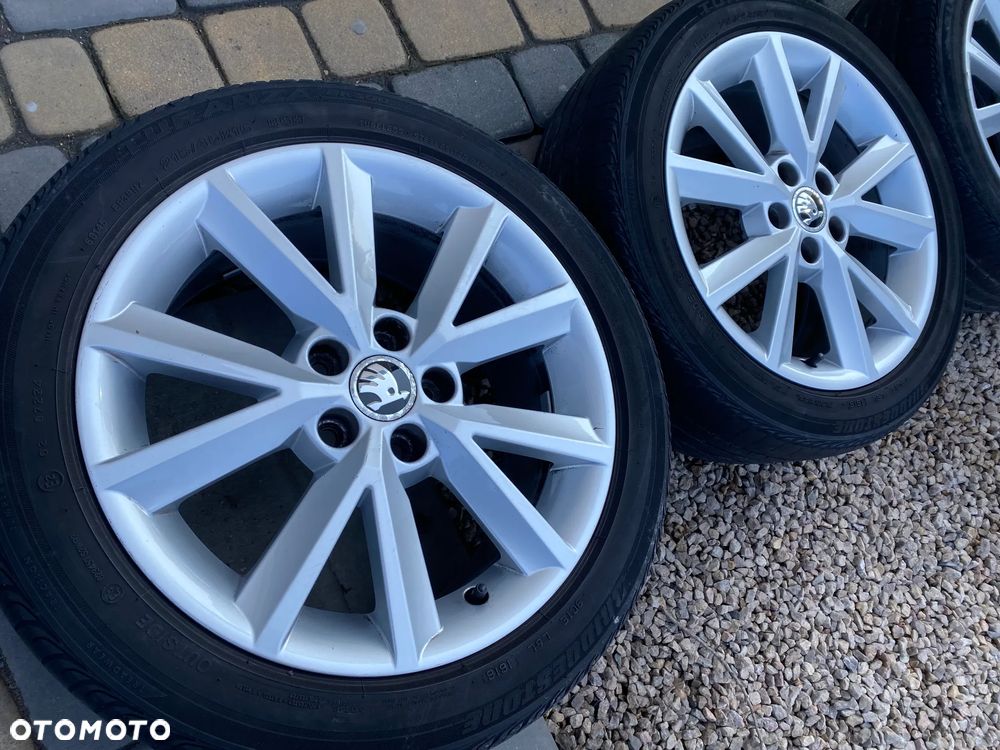 Skoda RAPID Alufelgi 16 5x100 7Jx16H2 ET46 - 3