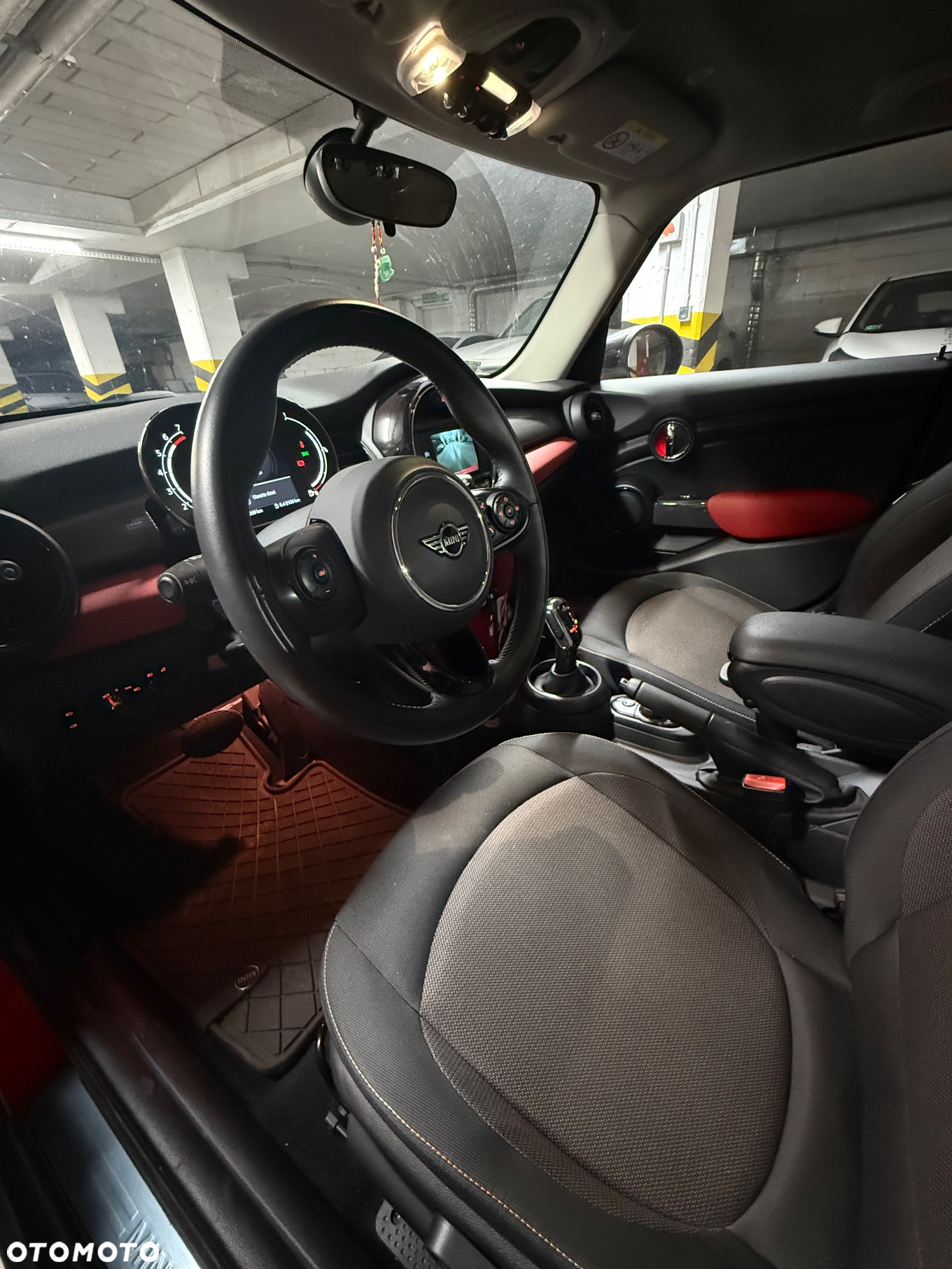MINI Cooper Standard - 12