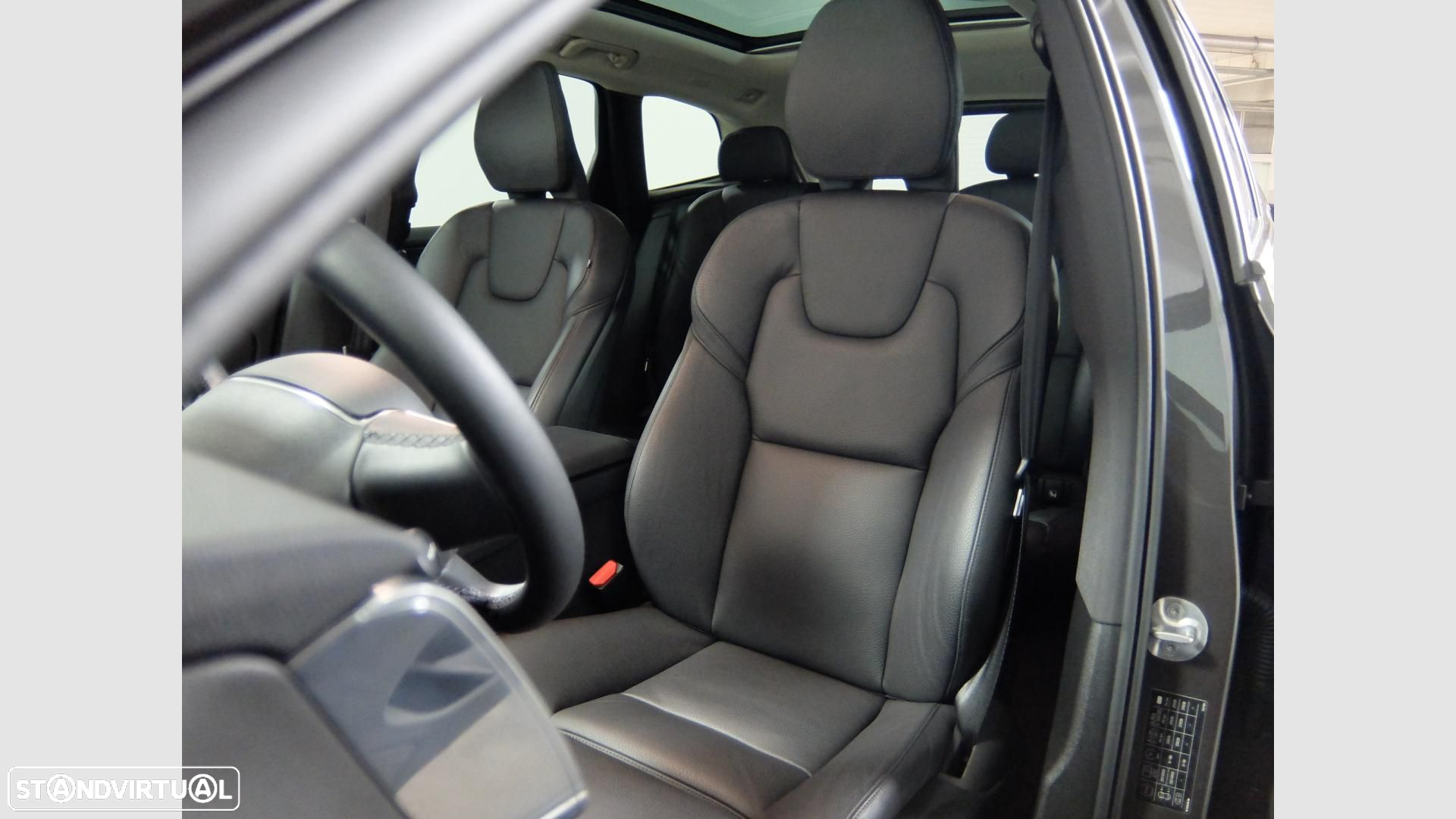 Volvo XC 60 2.0 T8 PHEV Plus Dark AWD - 16