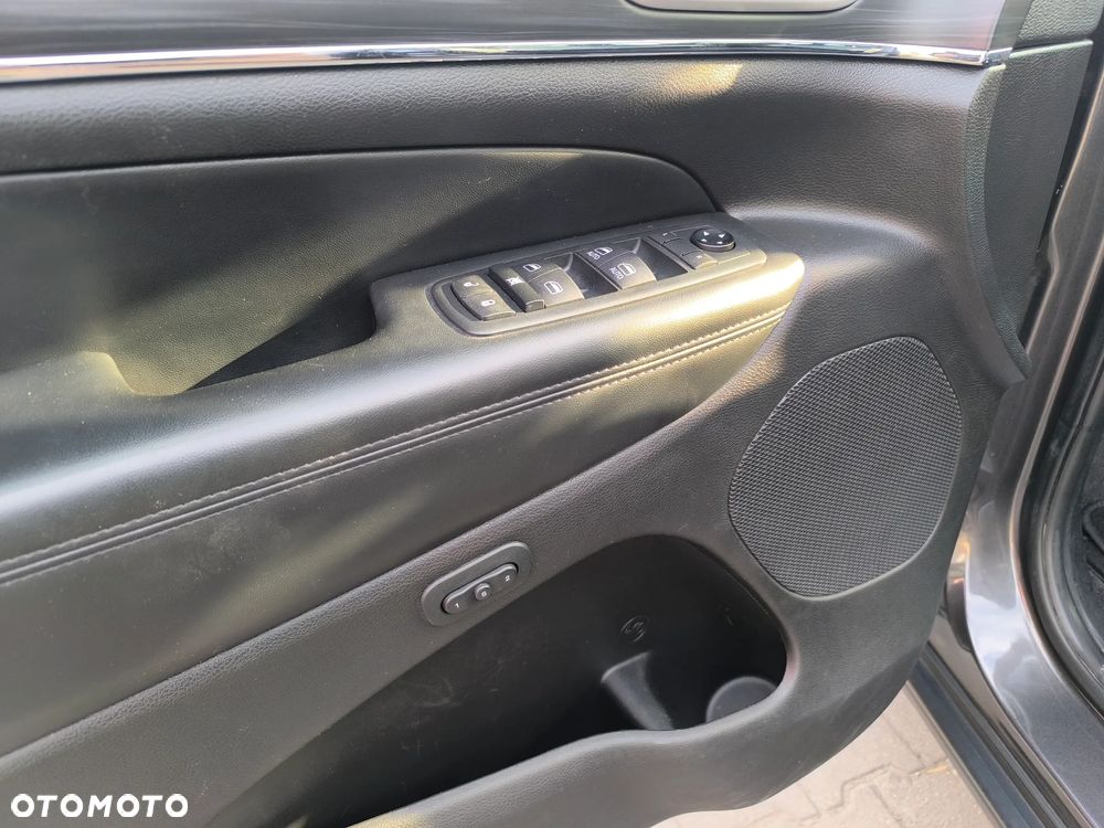 Jeep Grand Cherokee - 18