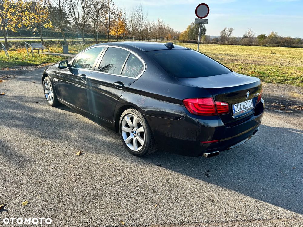BMW Seria 5 550i - 3