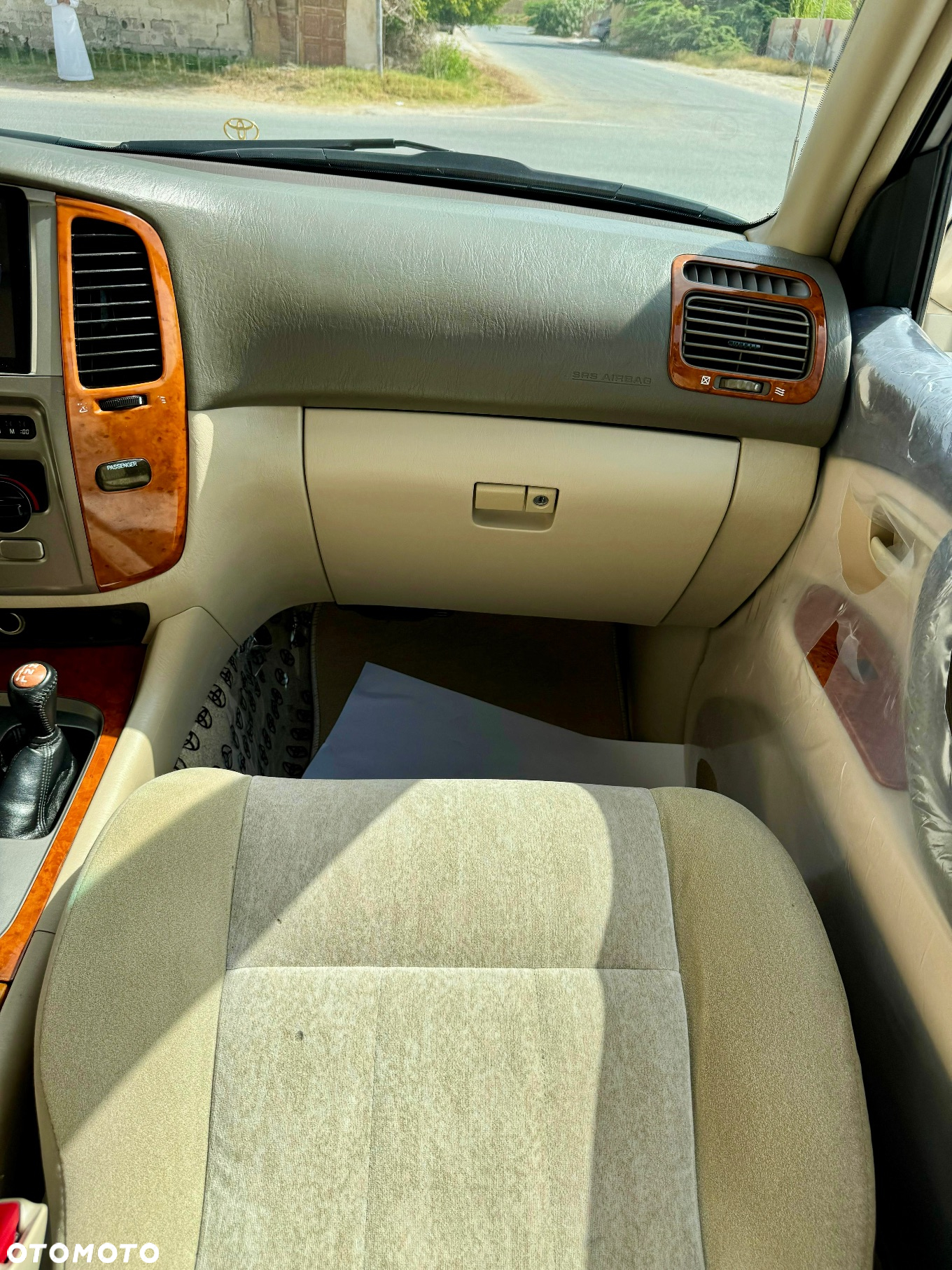 Toyota Land Cruiser - 38