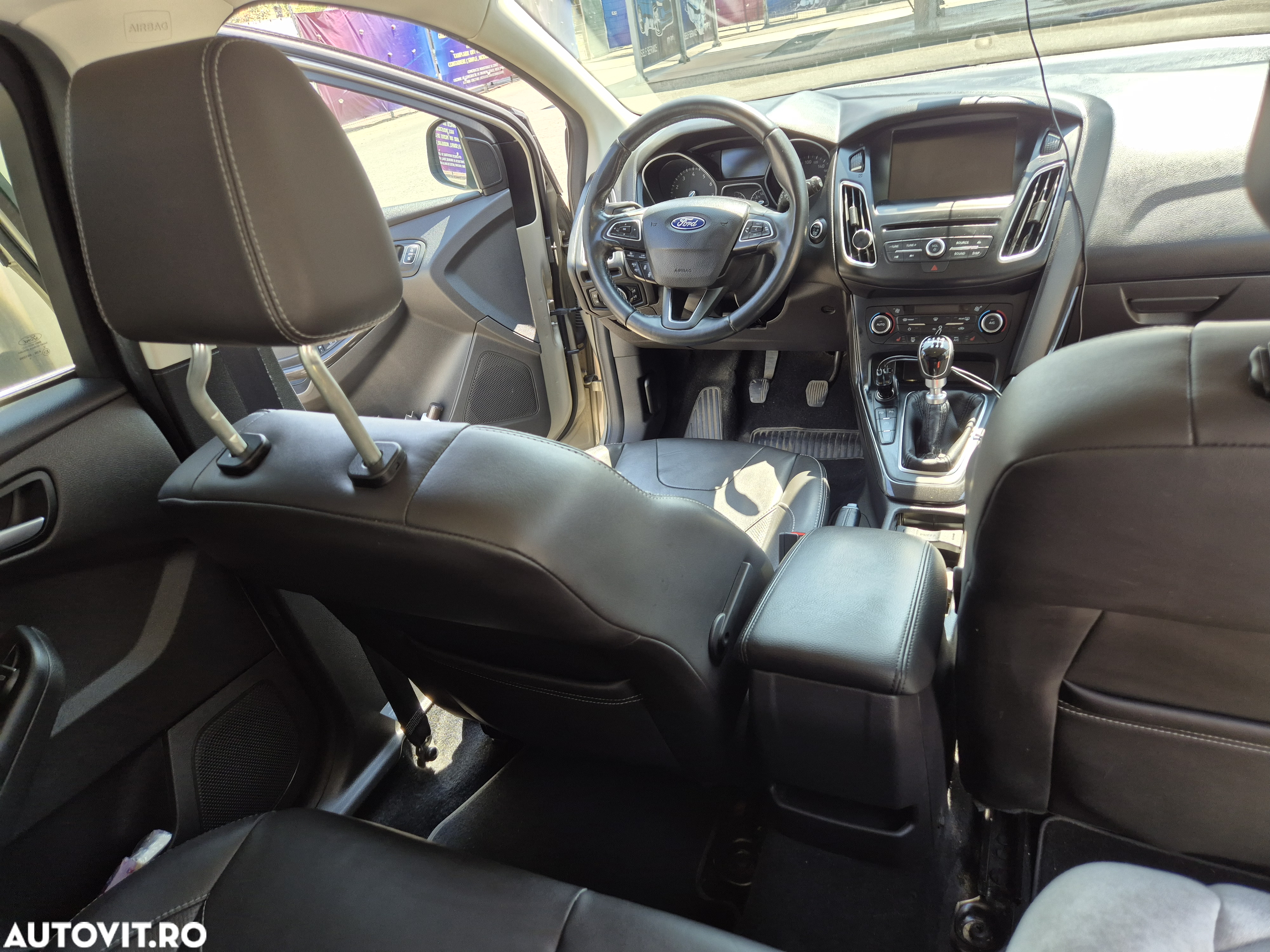 Ford Focus 1.5 Ecoboost Titanium - 17