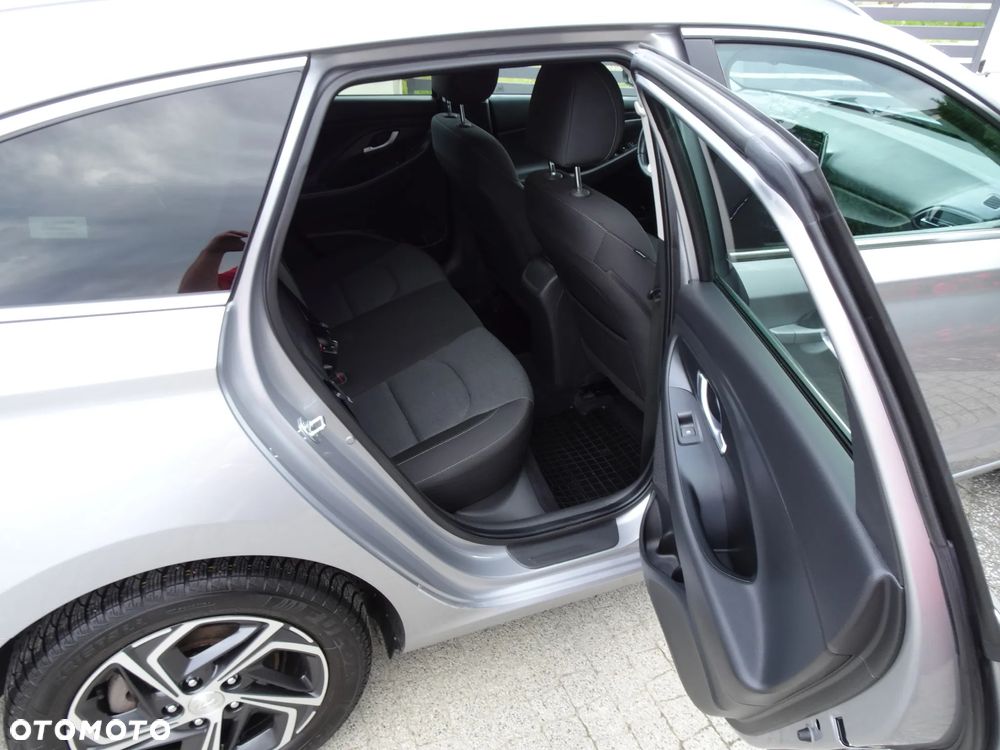 Hyundai i30 1.5 DPI Comfort - 16