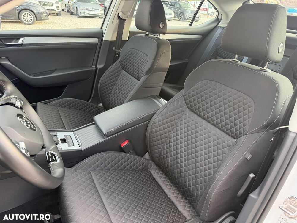 Skoda Superb 2.0 TDI DSG Style - 22