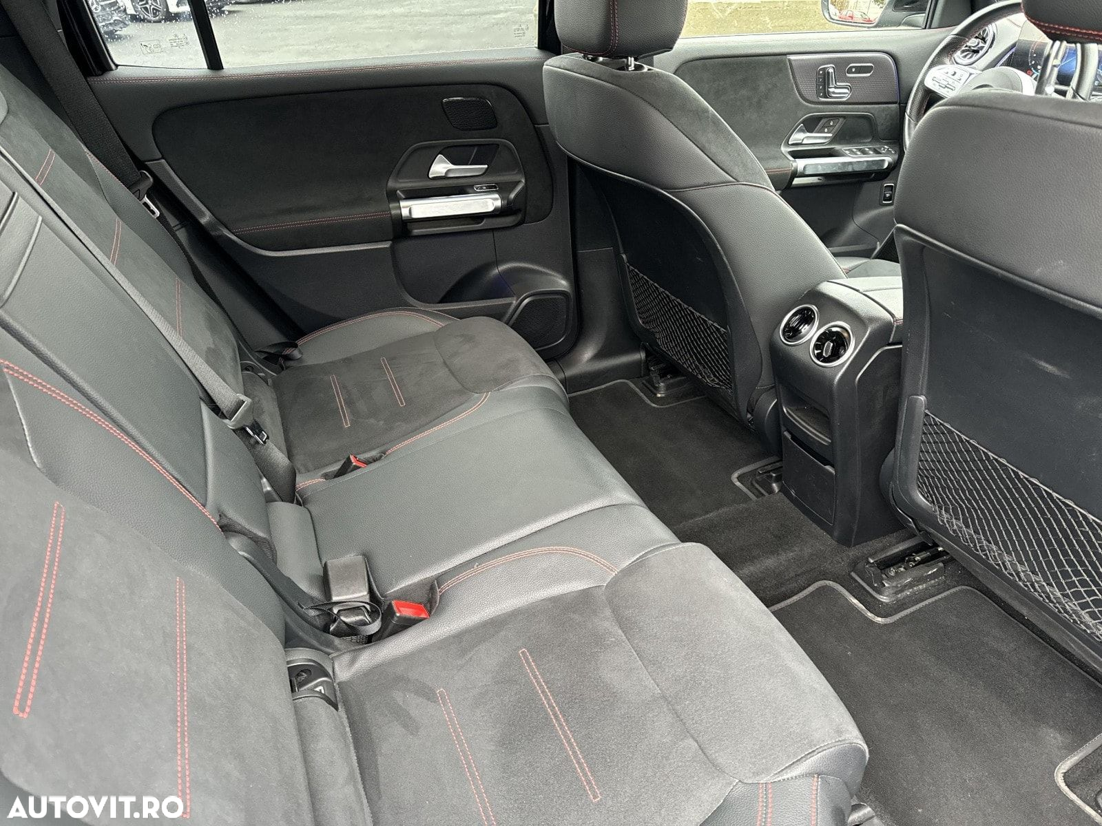 Mercedes-Benz EQB 300 4MATIC - 14