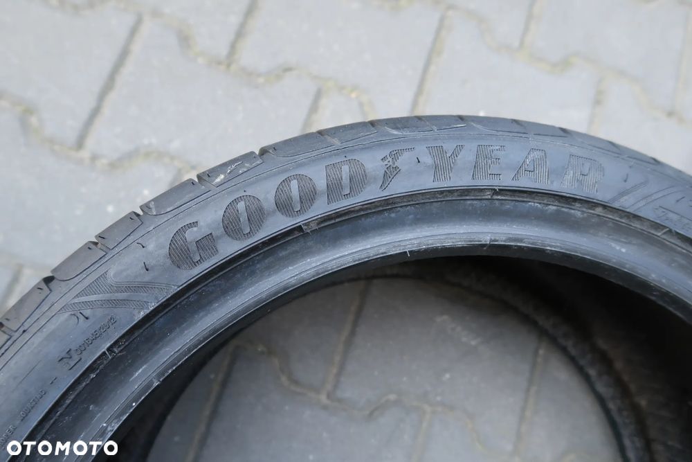 Opona Goodyear Eagle F1 245/35R18 - 8