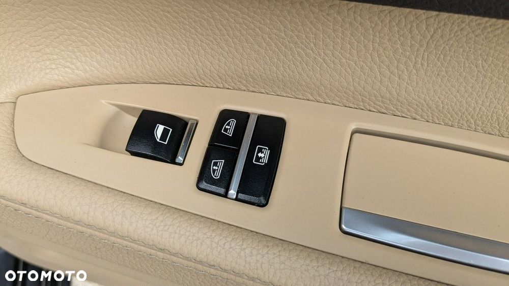 BMW Seria 7 730d Edition Exclusive - 38