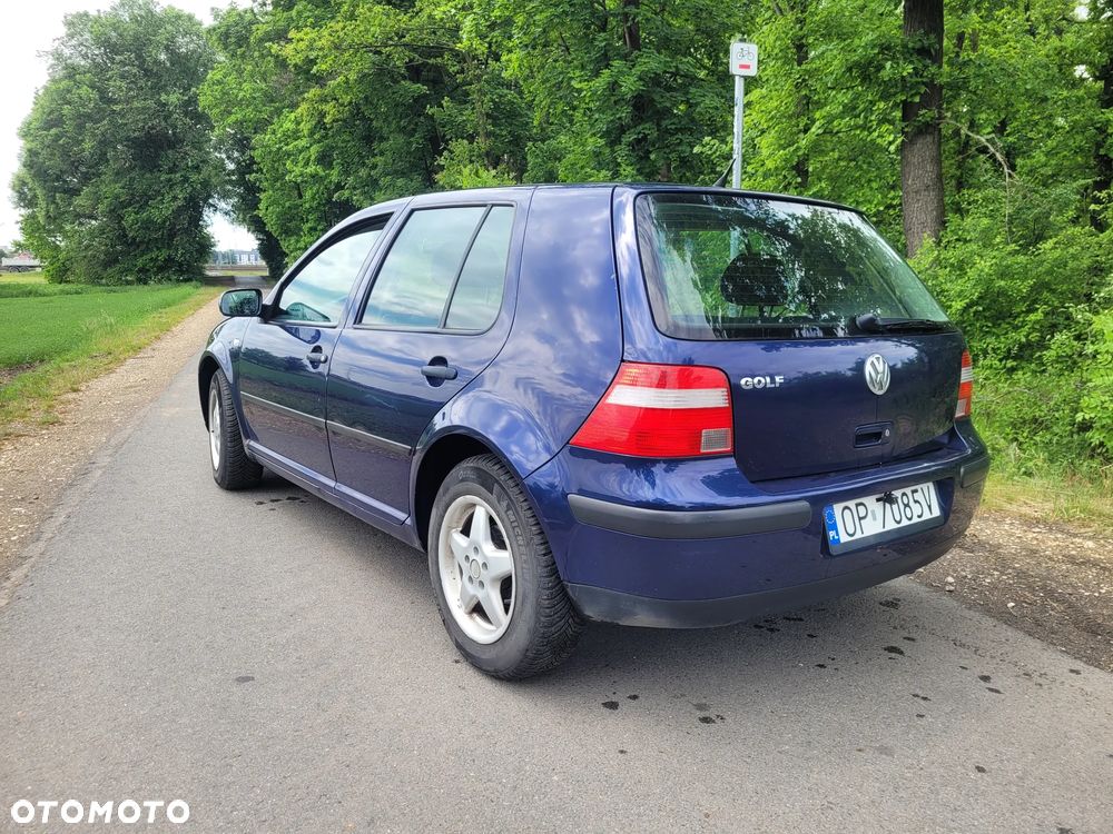 Volkswagen Golf - 5